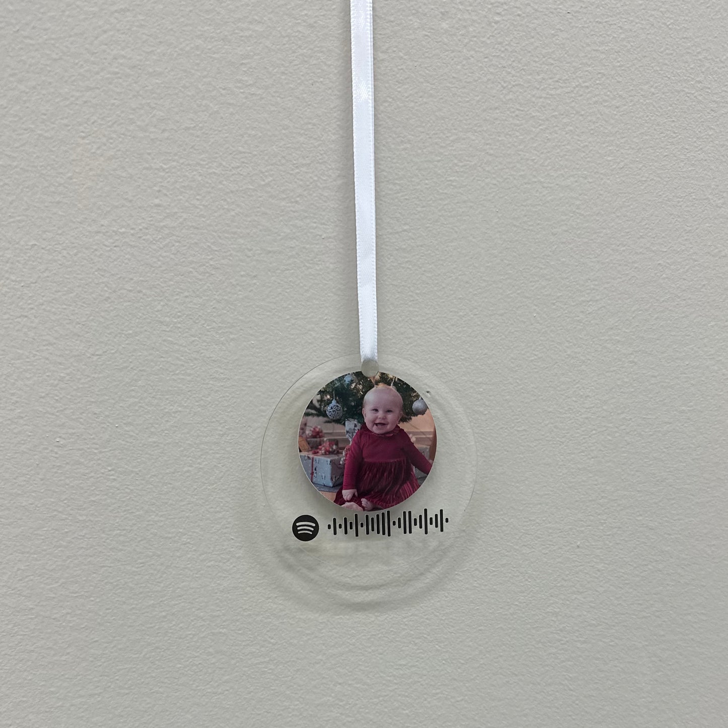 Christmas ornament - Picture & Spotify code 