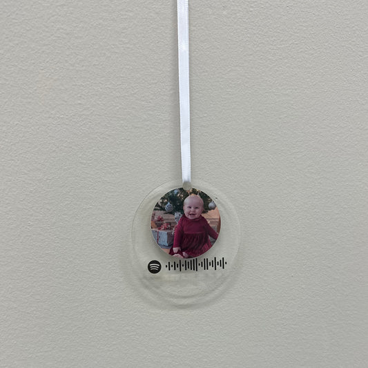 Christmas ornament - Image & Spotify code 